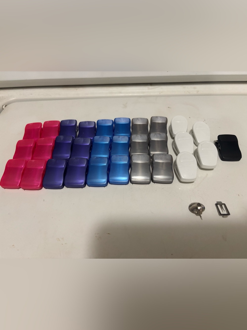 Mini Cubicle Clips Set Purple, Blue, Silver, White